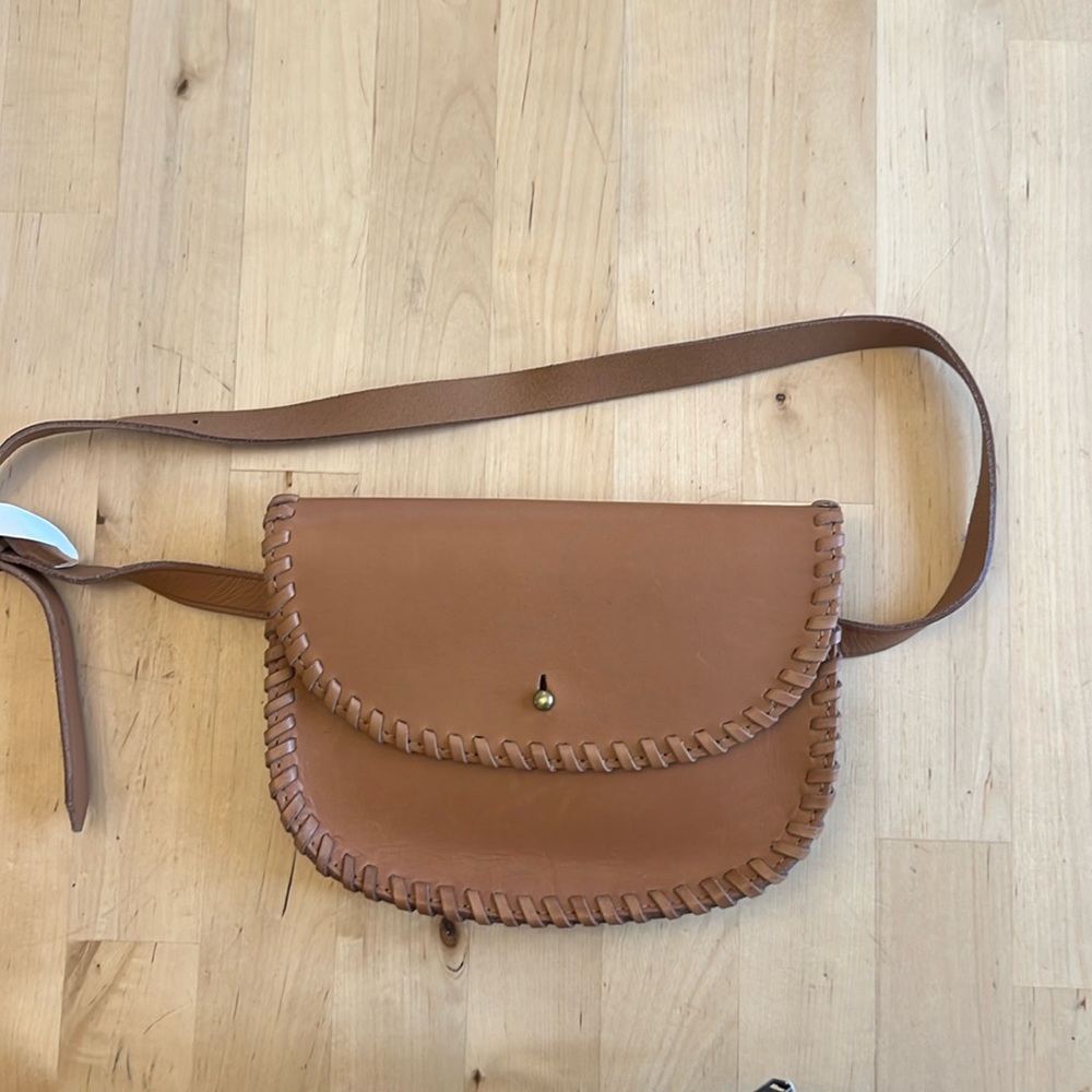 Madewell tan leather belt bag